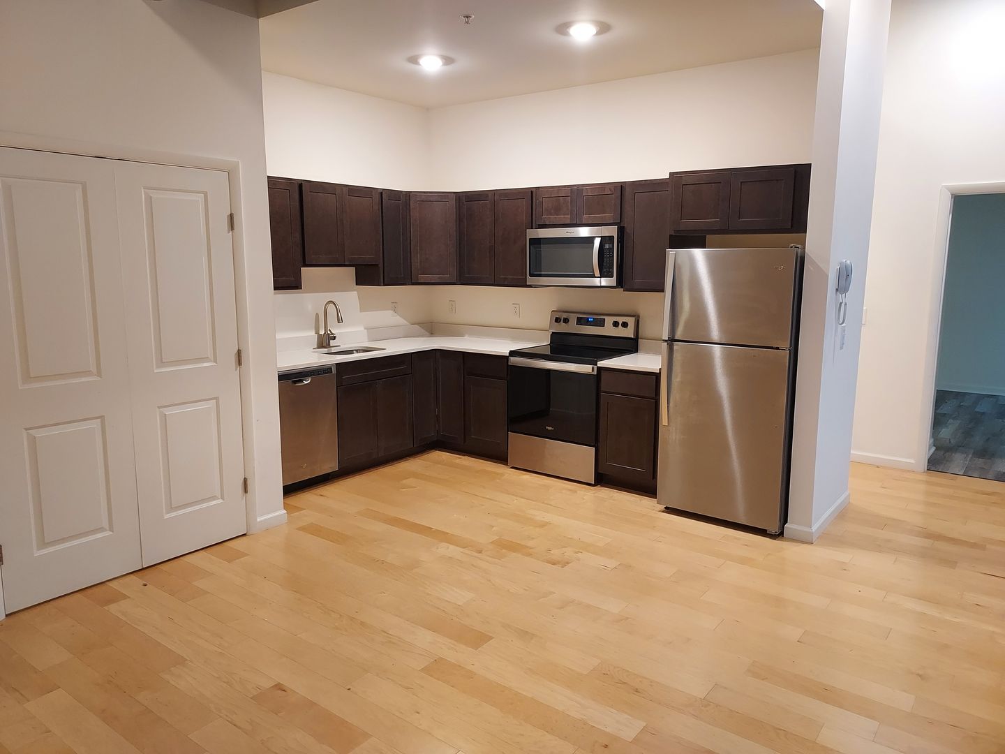 Rochester Apartment: 49 Stone St