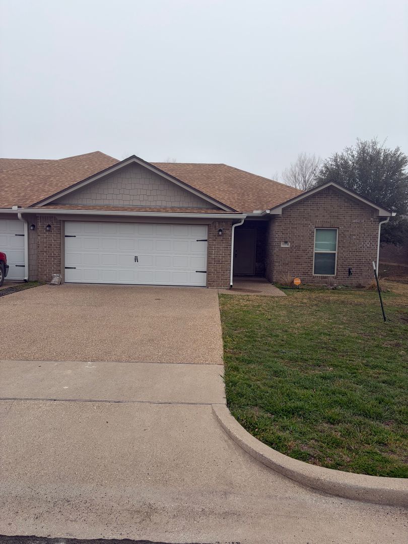 Waco House: 5612 Foxborough Dr Unit B