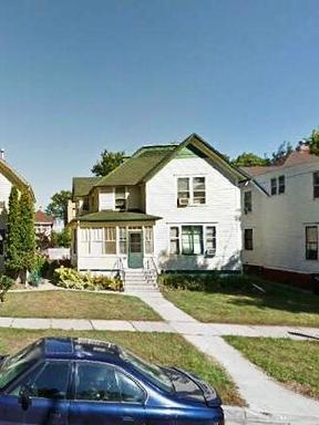 First Floor In Duplex - Free Laundry - Off Street Parking - Pets Welcome – photo 1