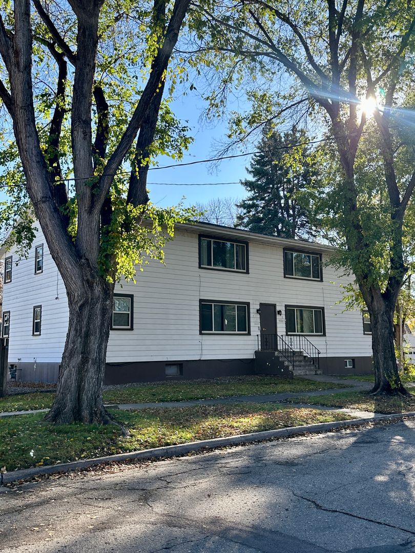 Fargo Apartment: 1020 5th St S