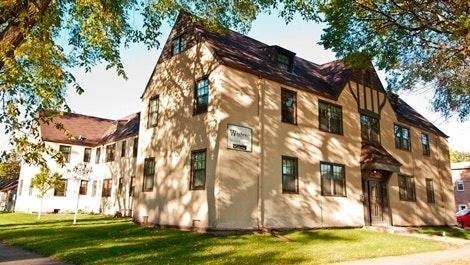 Fargo Apartment: 1117 13th Ave N