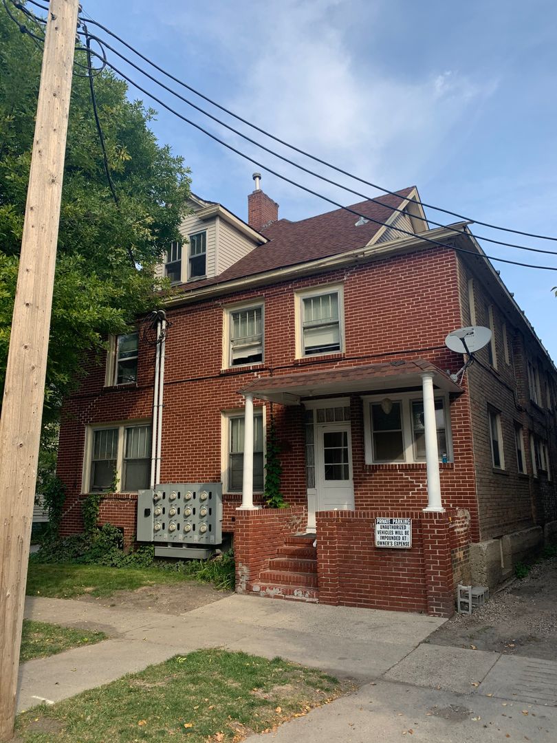 Fargo Apartment: 811 2nd Ave S