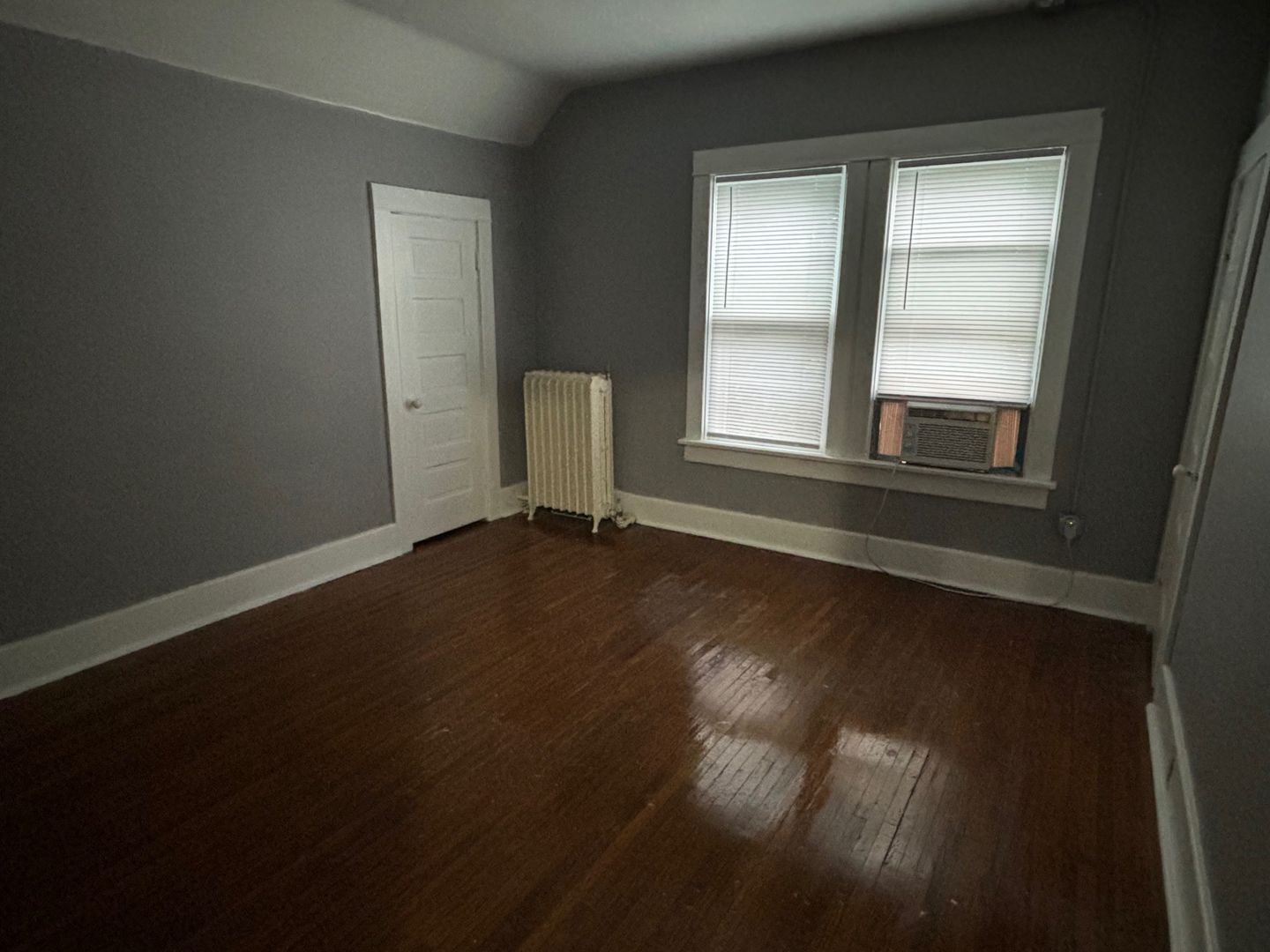 Lincoln Apartment: 626 S 12th Street