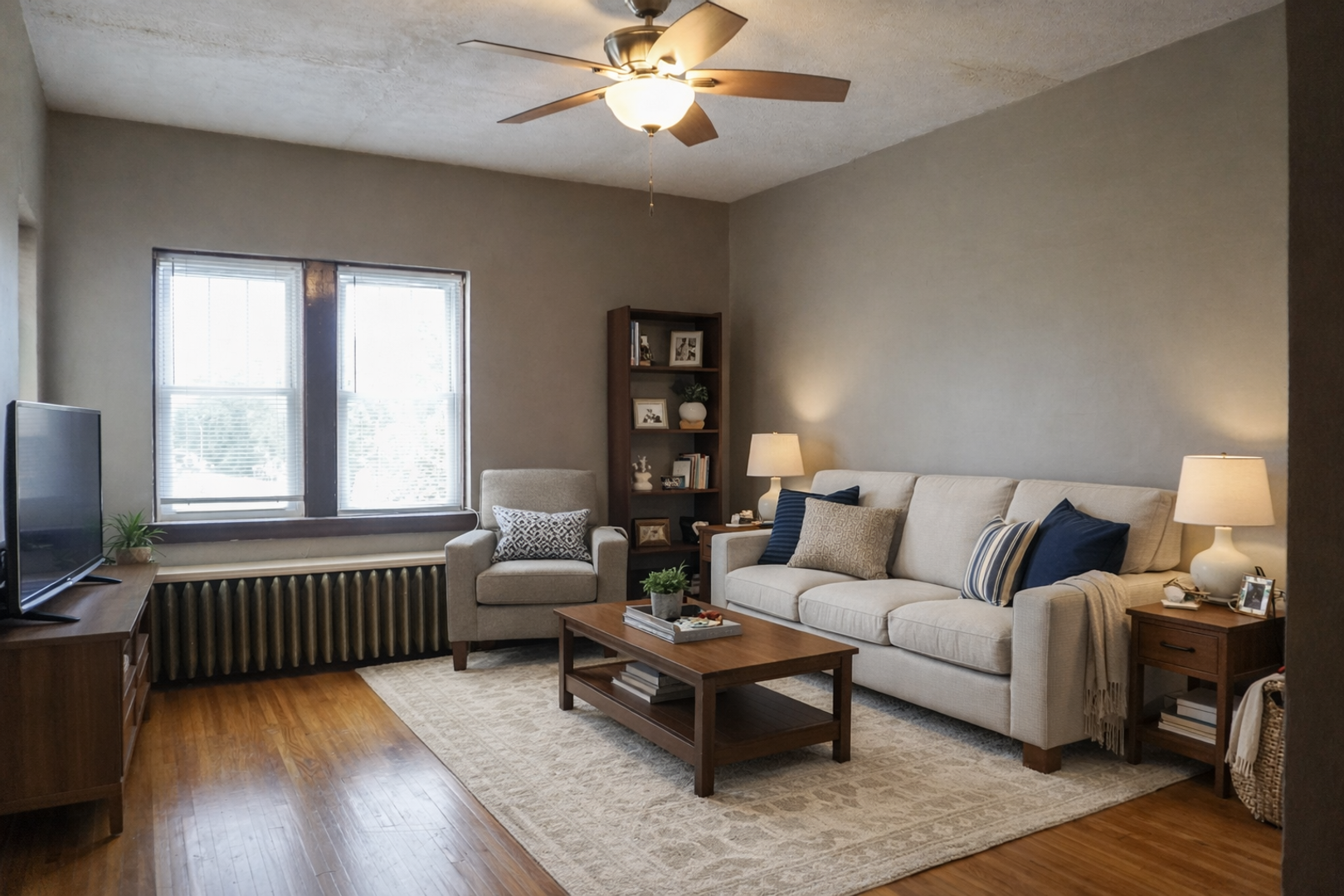 Lincoln Apartment: 1729 K St