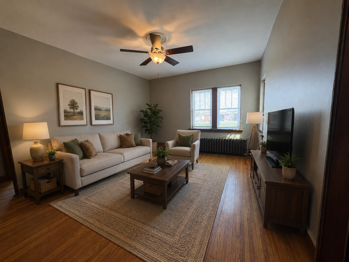 Lincoln Apartment: 1729 K St