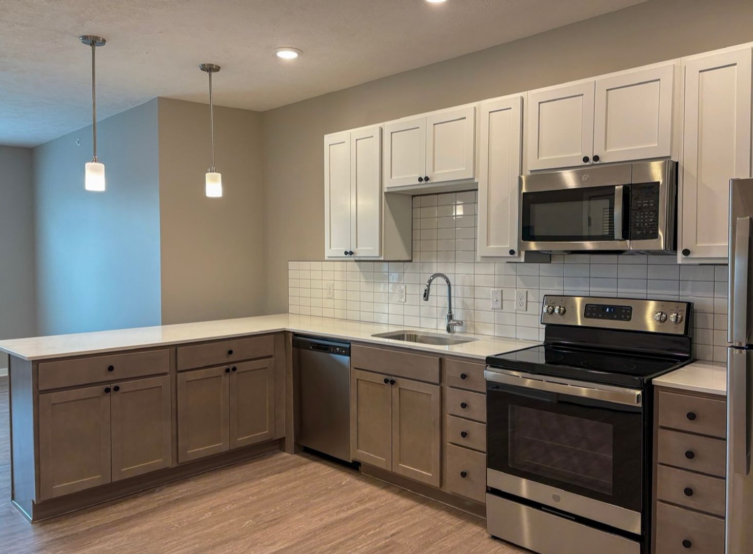 Lincoln Apartment: 5701 Boboli Lane