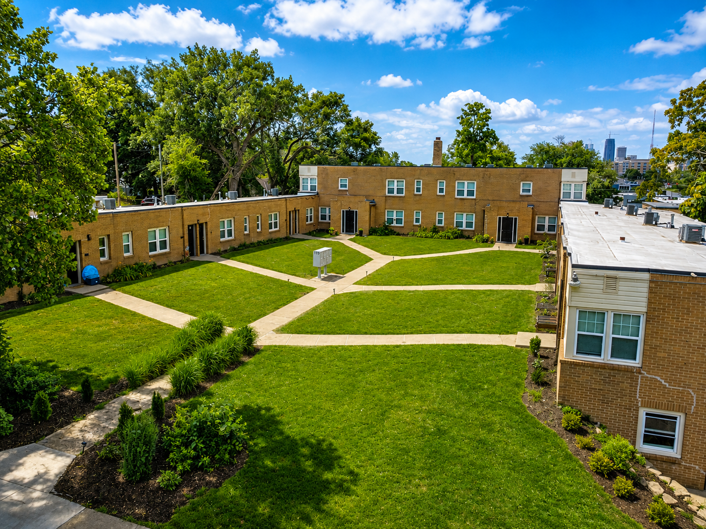 Omaha Apartment: 119 N 38th Street