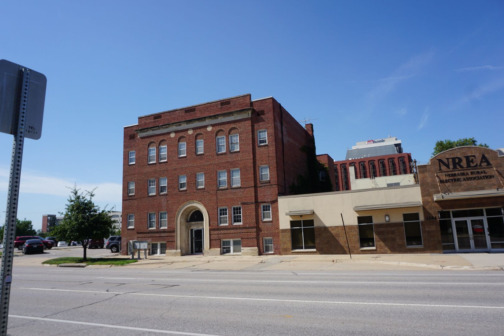 Lincoln Apartment: 1234 K St