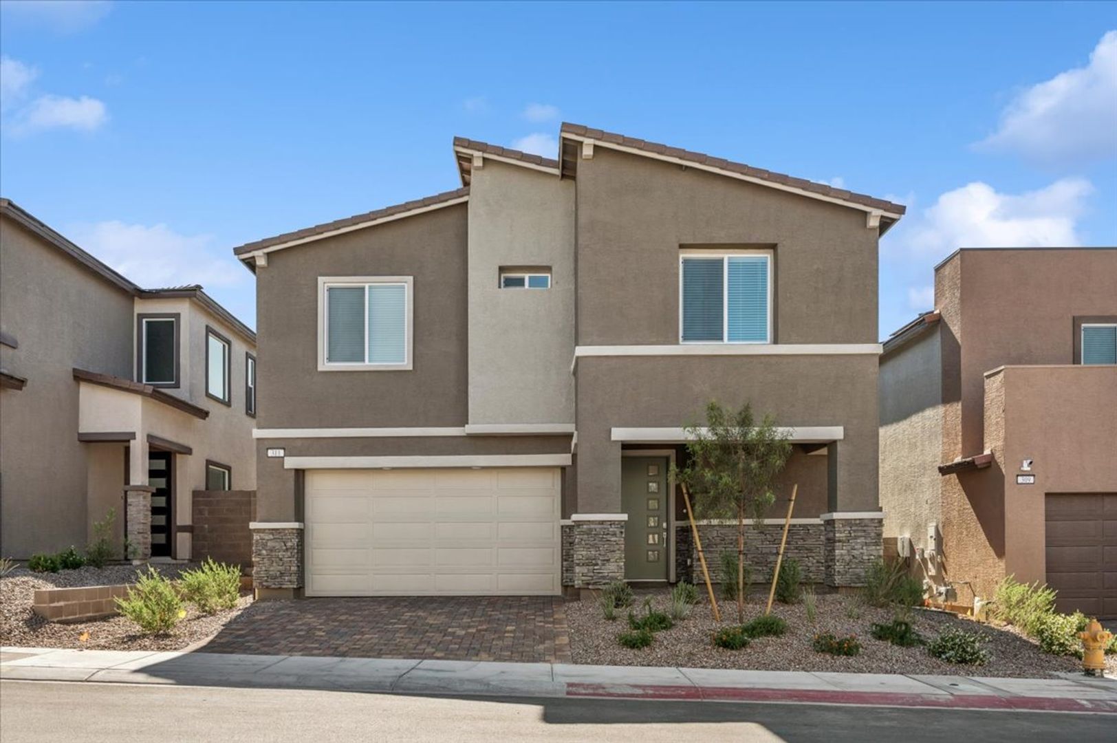 Henderson House: 311 Mount Tyndall St