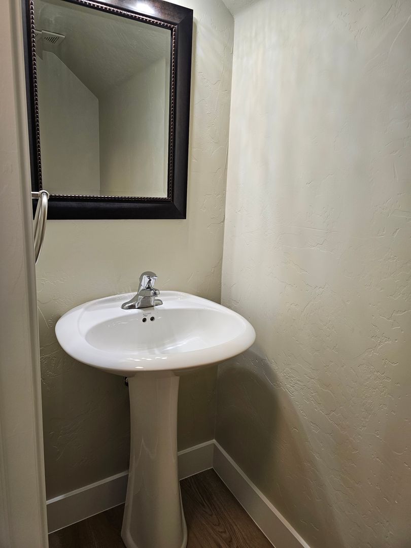 445 W River Willow 15 of 26