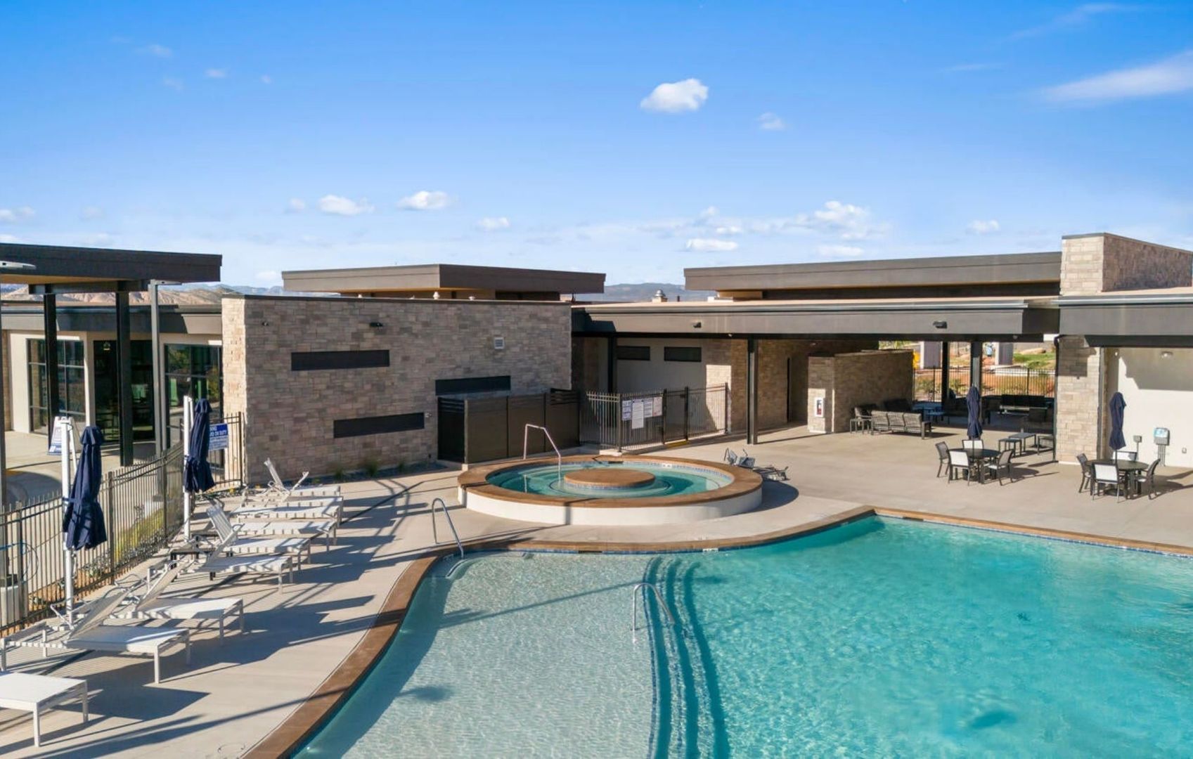 2129 S Wolverine Way 2 of 12