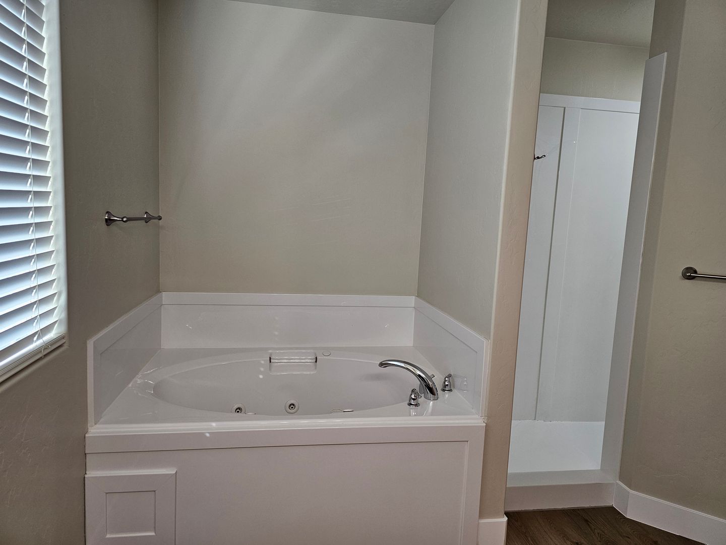 445 W River Willow 19 of 26