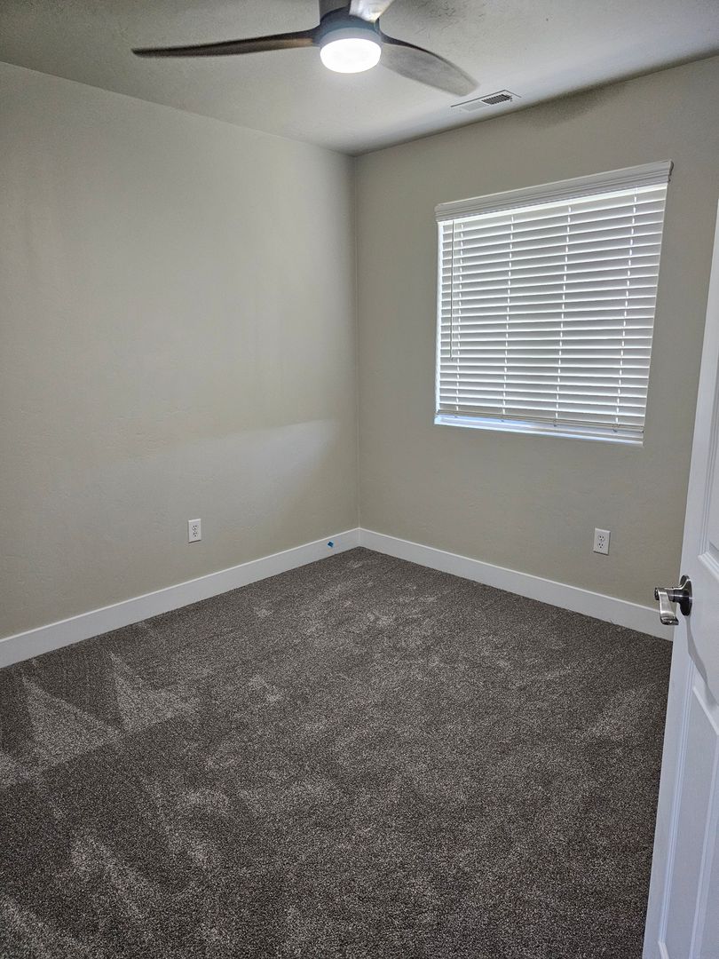 445 W River Willow 21 of 26