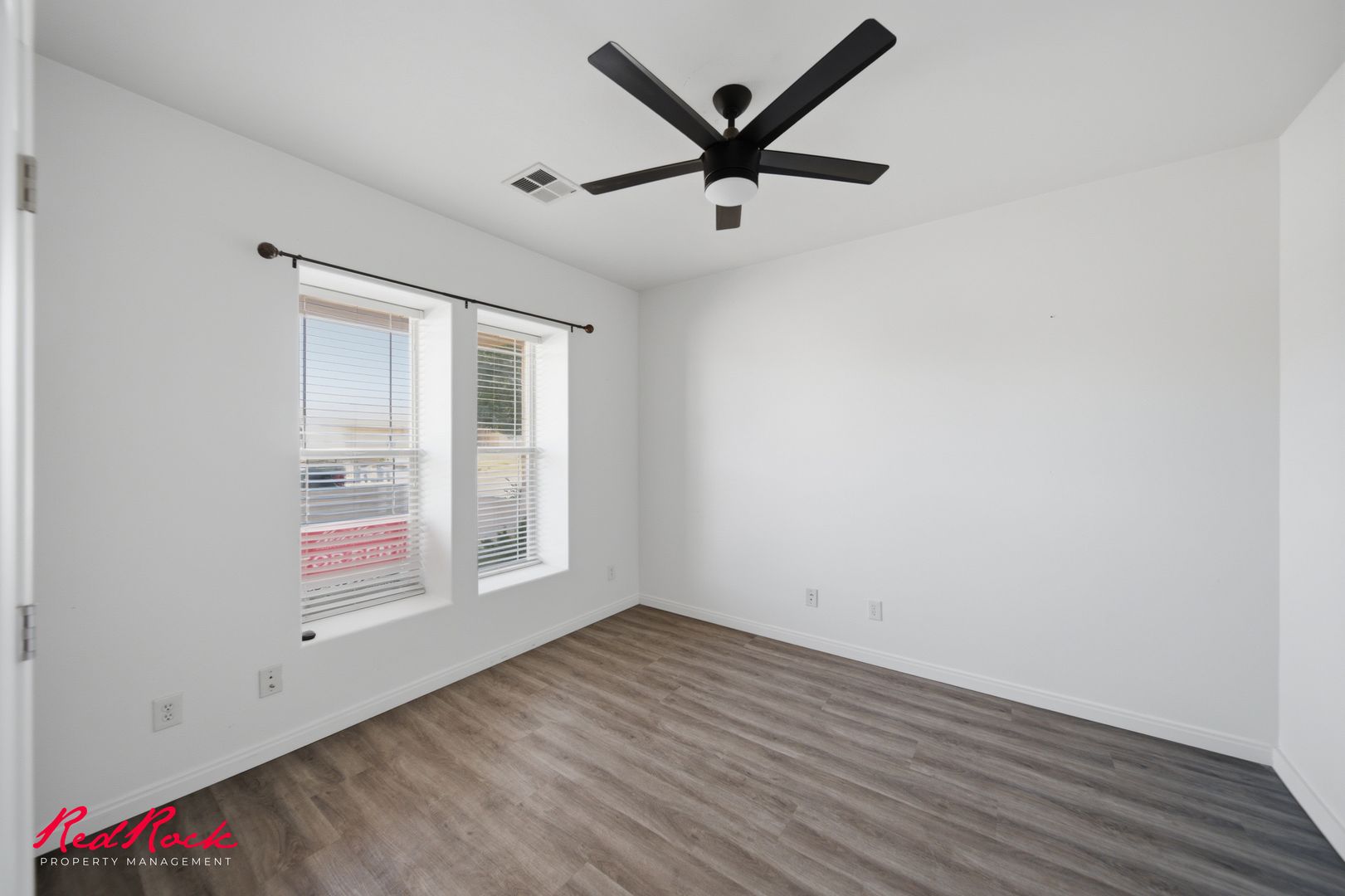 3304 W Palomar 7 of 12