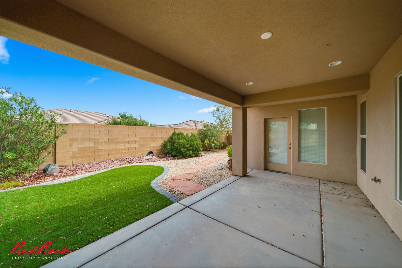 1546 Morane Manor Dr 3 of 12