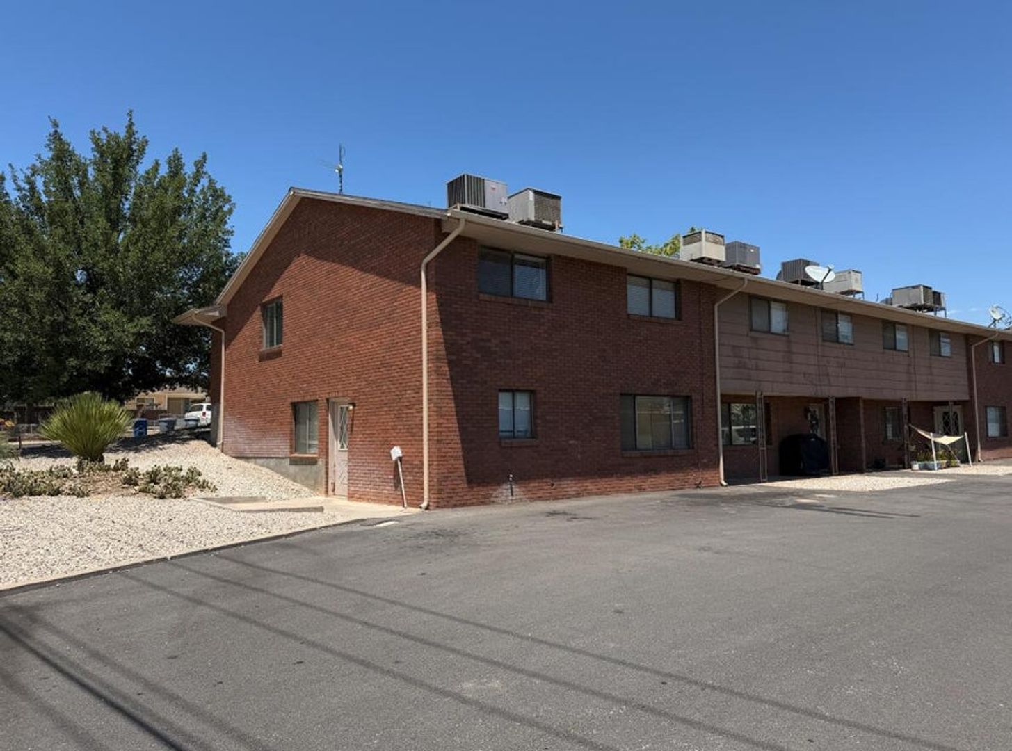206 N Quail Ridge Dr #6 2 of 10