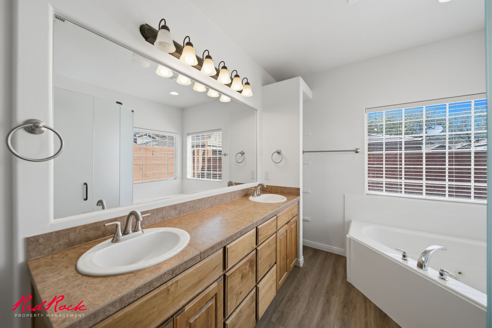 3304 W Palomar 17 of 40