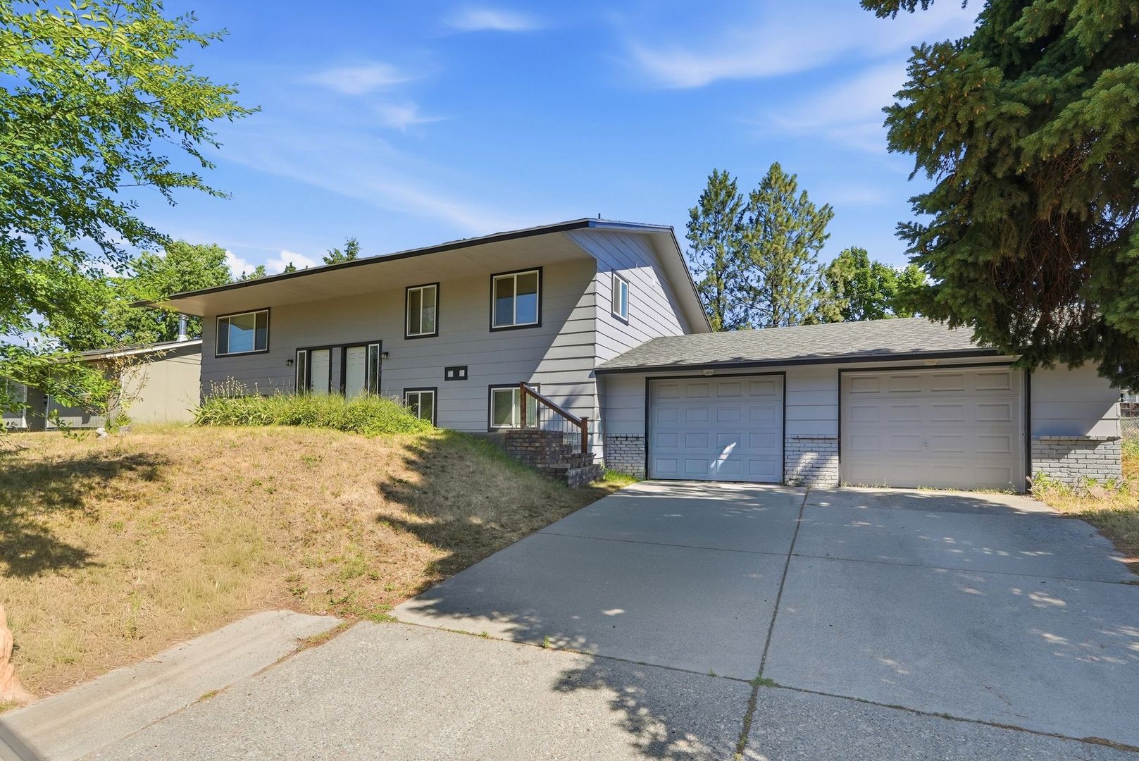 Spokane Valley Apartment: 10921/10923 E 16th Ave