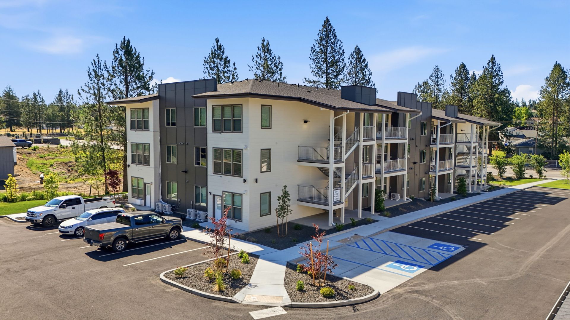 Canter Court 4 of 12