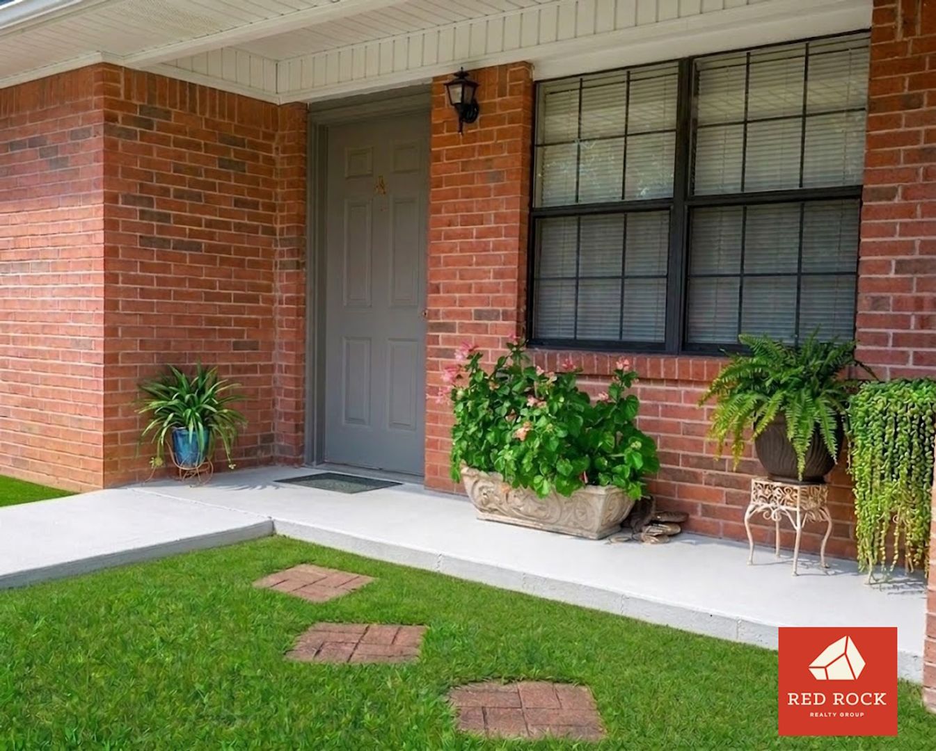 West Blocton Apartment: 154 Garden Trail