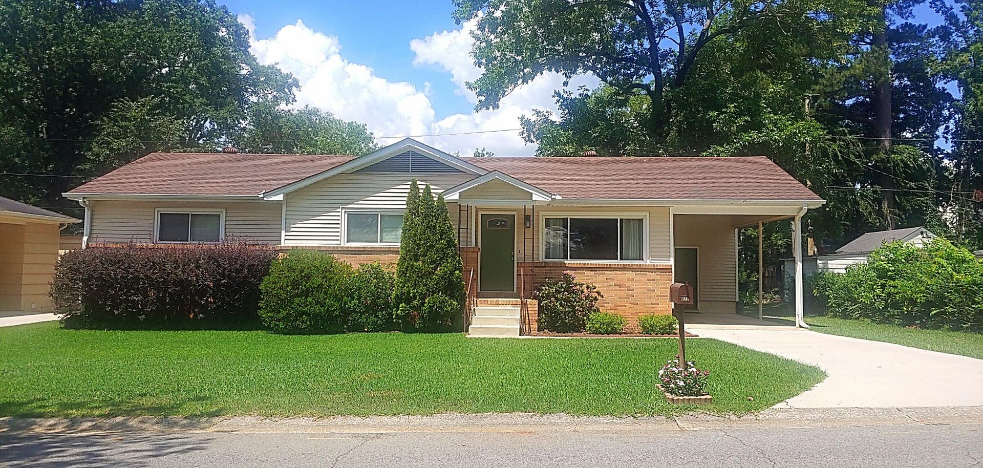 Homewood House: 812 Acton Avenue