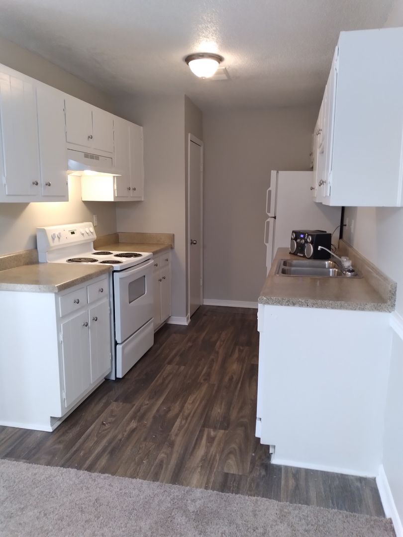 Apartment for rent at 1409 Hueytown Road, Hueytown, AL 35023