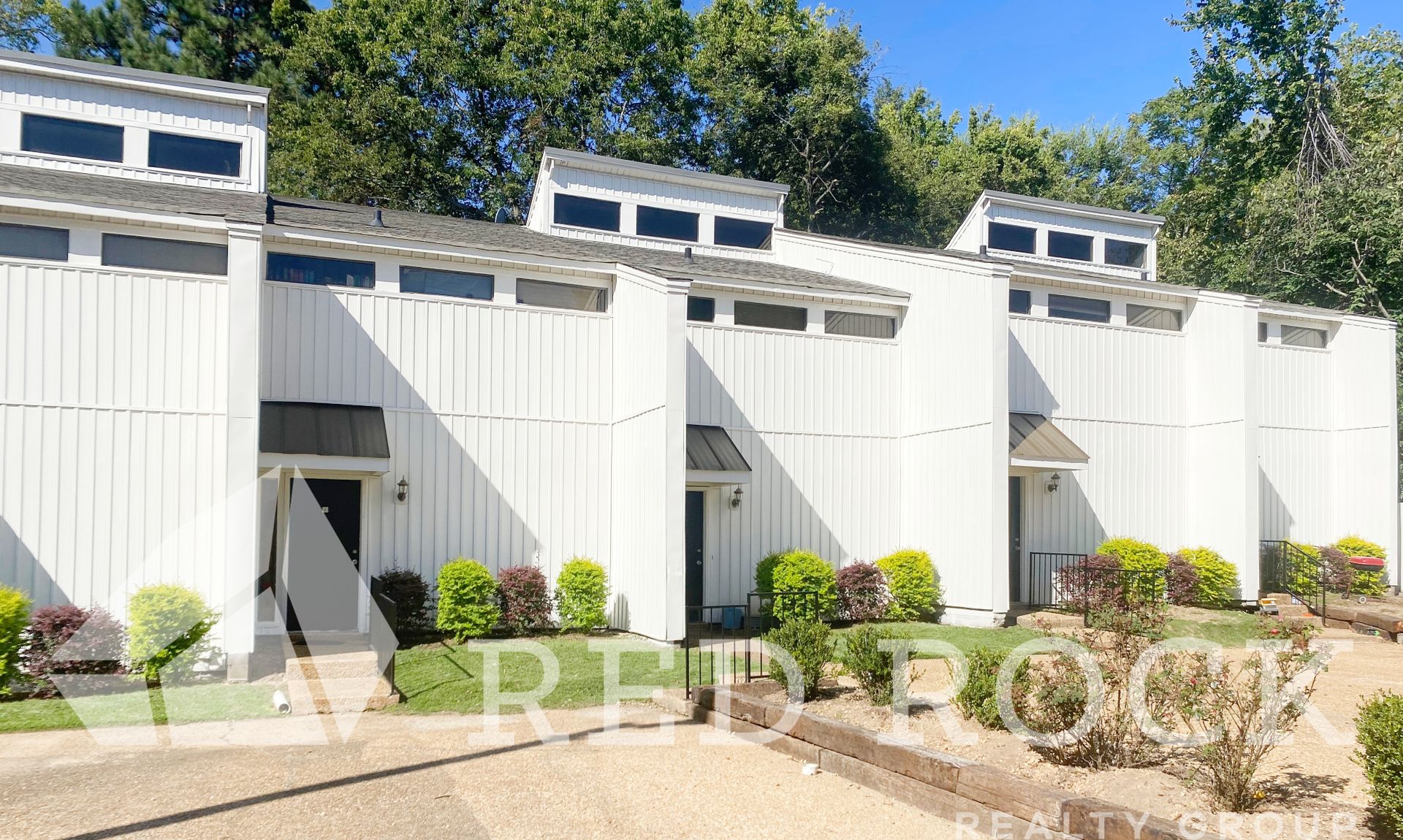 Columbus Apartment: 416 11th Street South