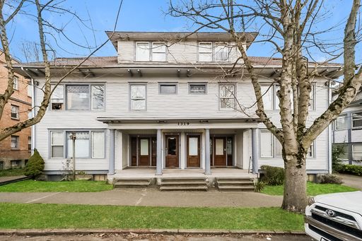 Charming 1 Bedroom in Downtown Tacoma – photo 1