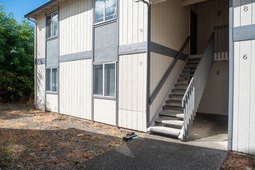Lakewood 2-Bedroom Apartment with Back Patio & Easy Commute – photo 1