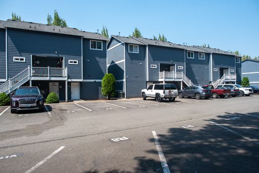 Bright & Spacious 2 Bedroom, 2 Bath Condo – photo 1