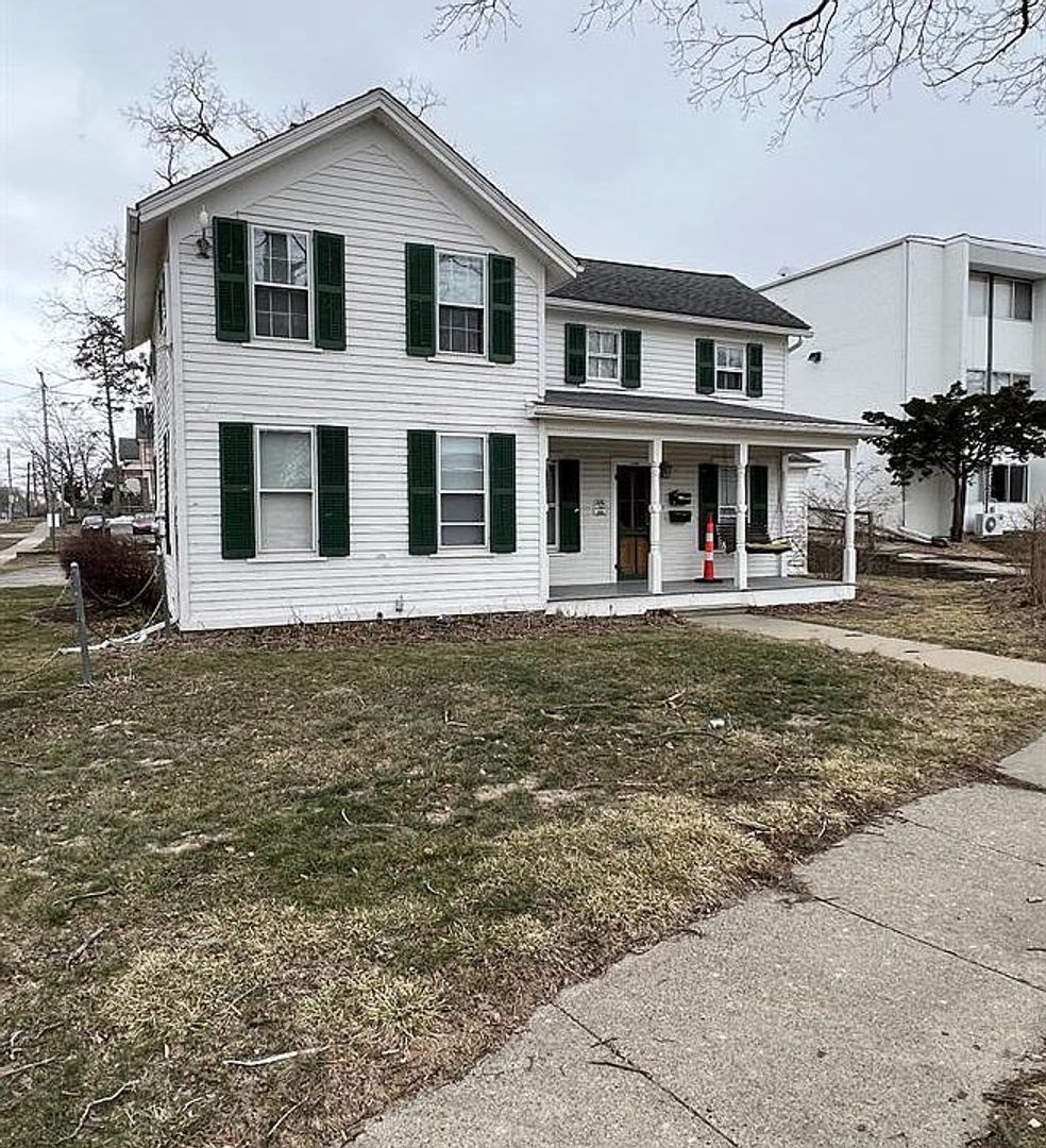 Ypsilanti Apartment: 501 W. Forest Ave.