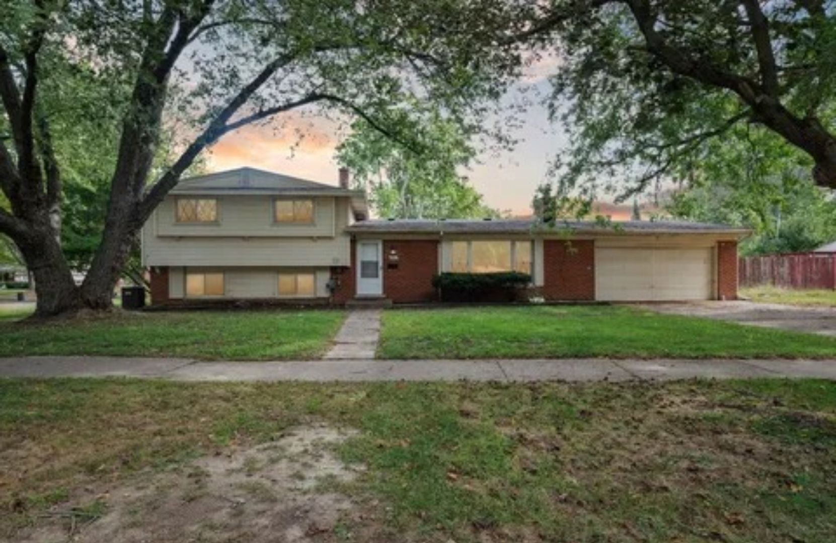 Ypsilanti House: 1311 Levona St.