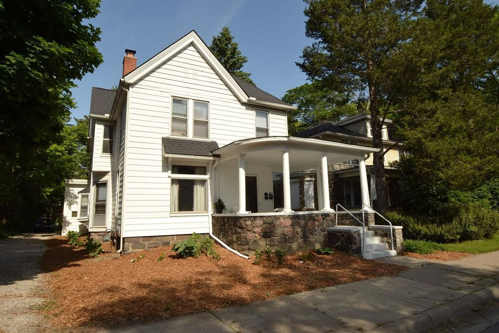 Ypsilanti Apartment: 113 N. Hamilton St.