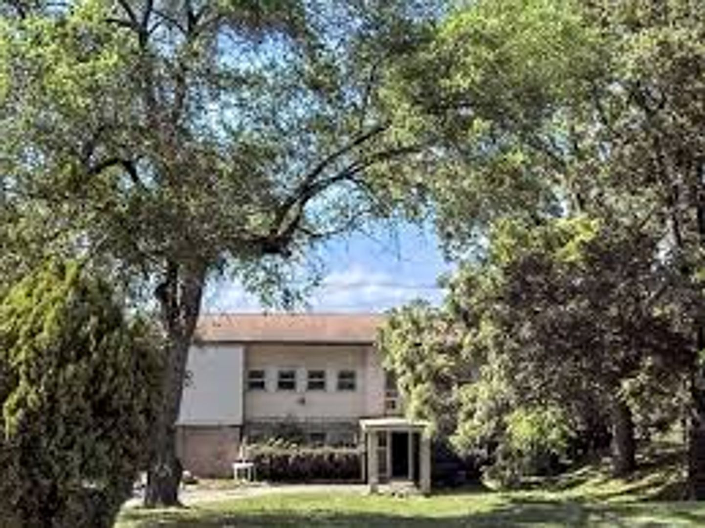 Ypsilanti Apartment: 424 Madison St.