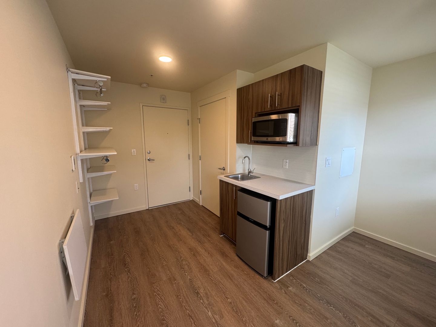 Kirkland Apartment: 330 4th ST