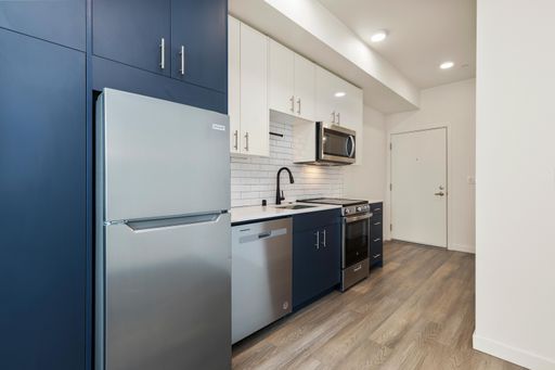 Studio with In-Unit Washer & Dryer, Secure Garage Parking, & Pet-Friendly Living Steps from Fremont’s Restaurants, Coffee Shops, Shops & Parks! – photo 1