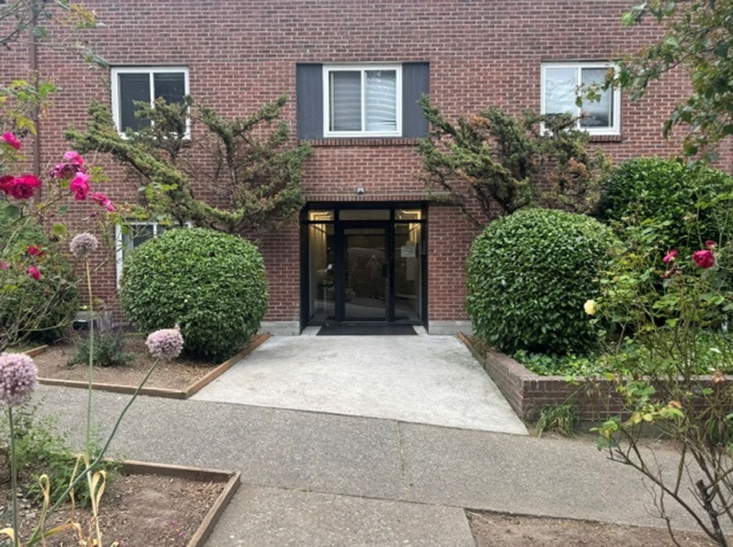 Seattle Apartment: 1212 5th Ave N