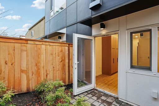 Stylish Ballard Studios- Private Patio!- $2,500 CREDIT! – photo 1