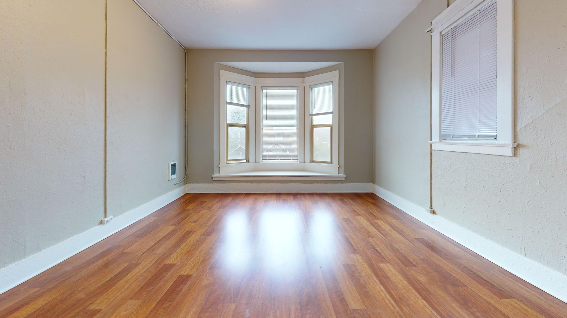 Seattle Apartment: 317 Harvard Ave E