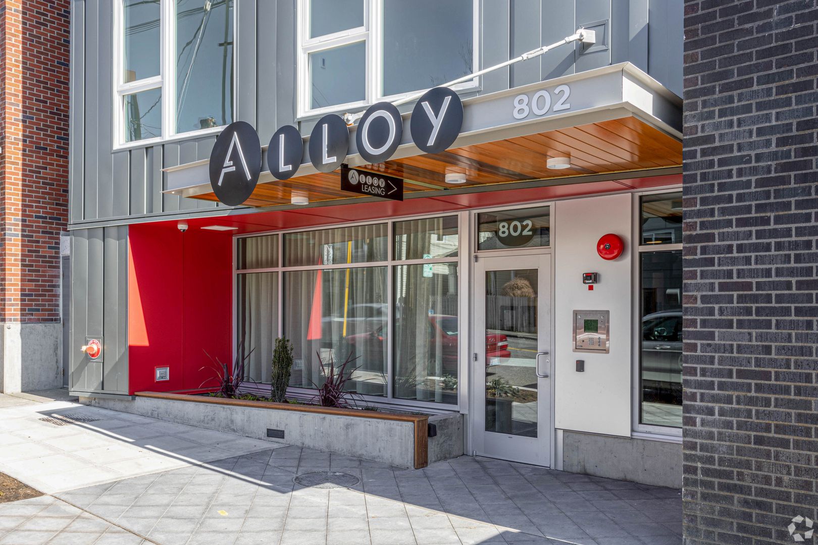 Seattle Apartment: 802 5th Ave N