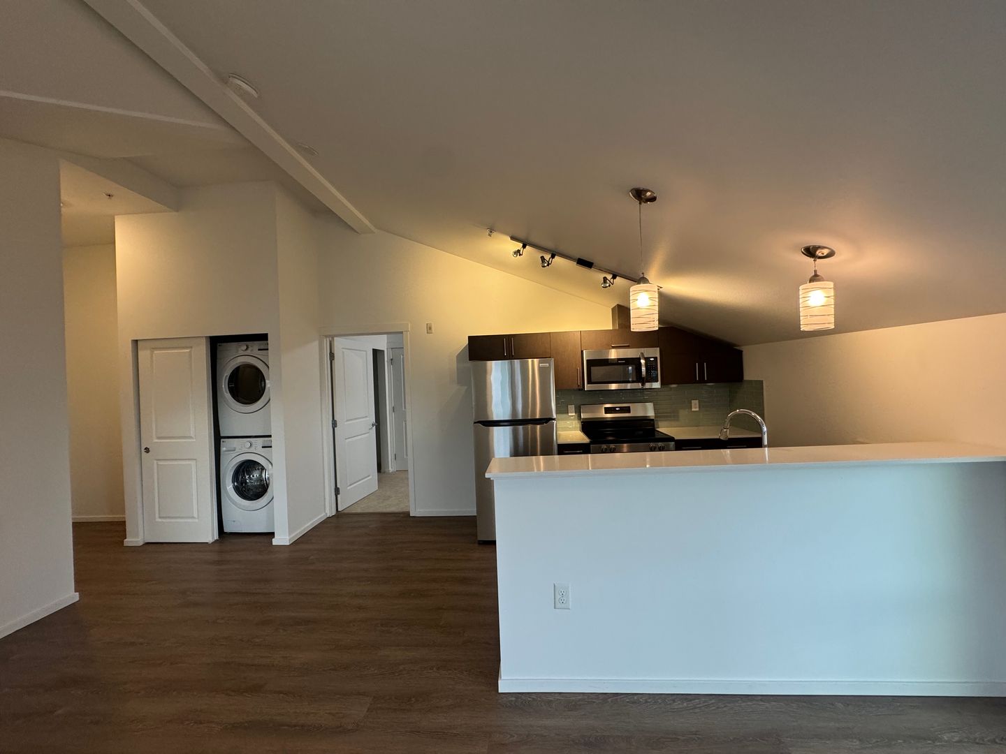 Kirkland Apartment: 450 Central Way