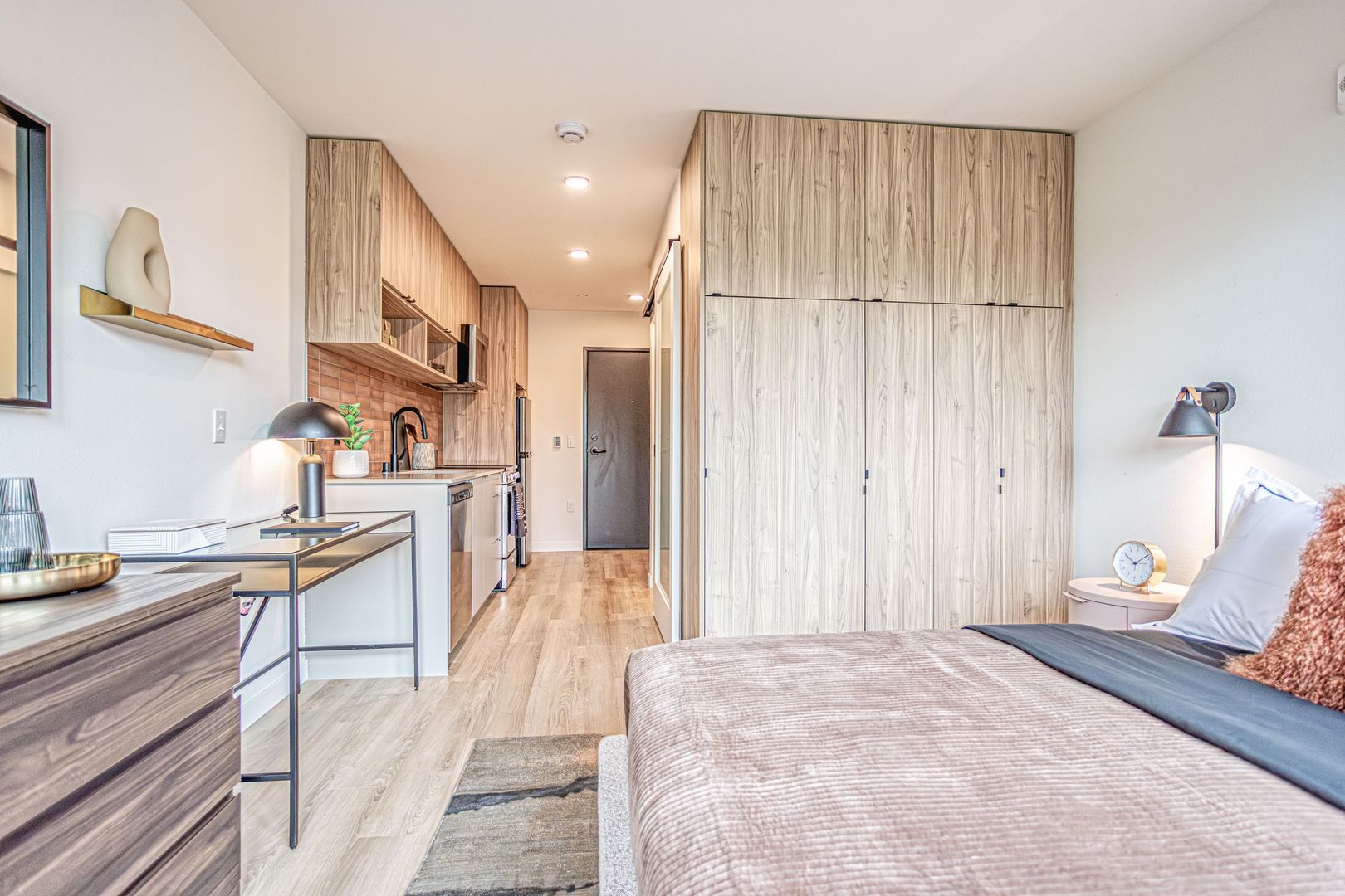 Seattle Apartment: 4015 Stone Way