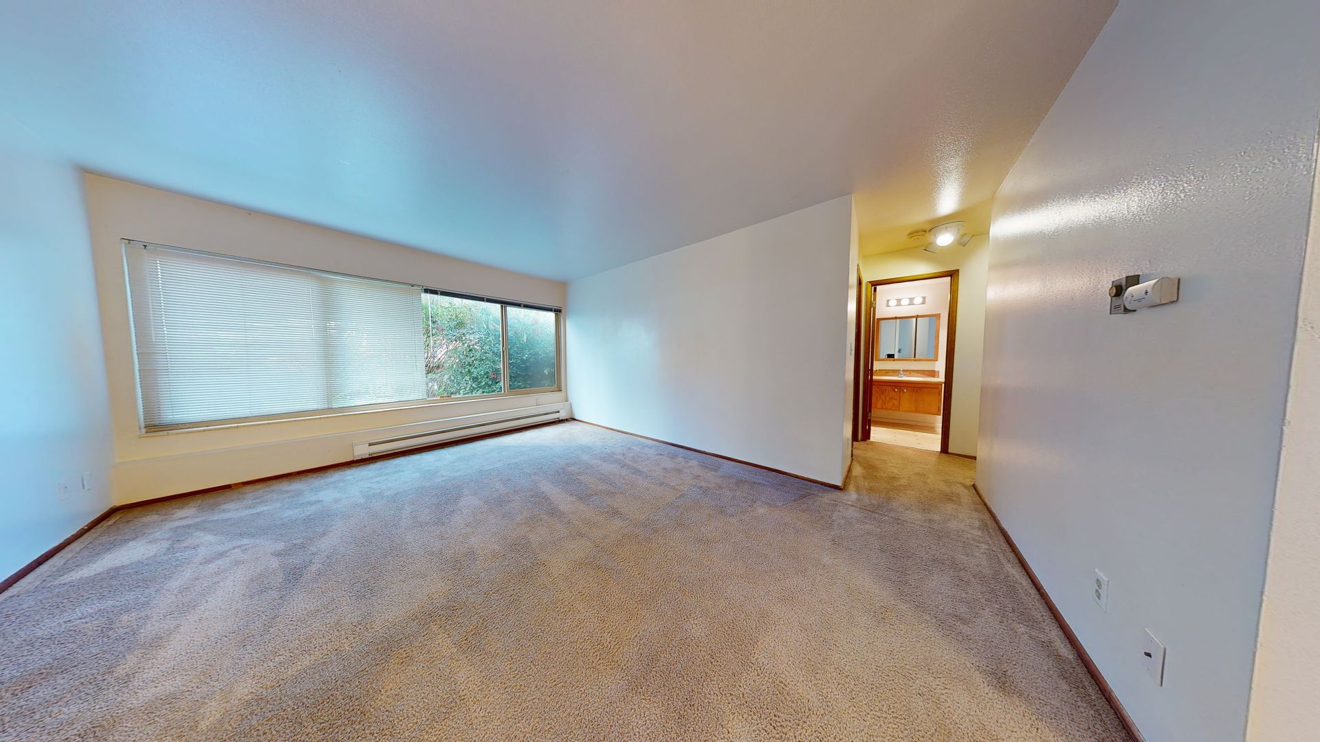 Seattle Apartment: 4120 Brooklyn Ave NE