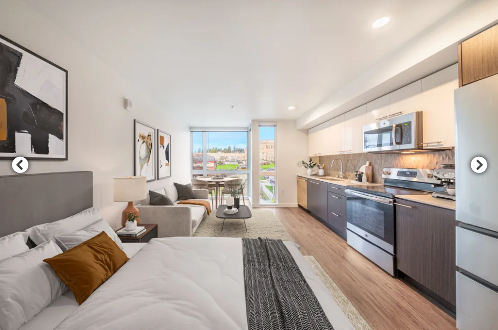 Seattle Apartment: 1319 NE 65th St