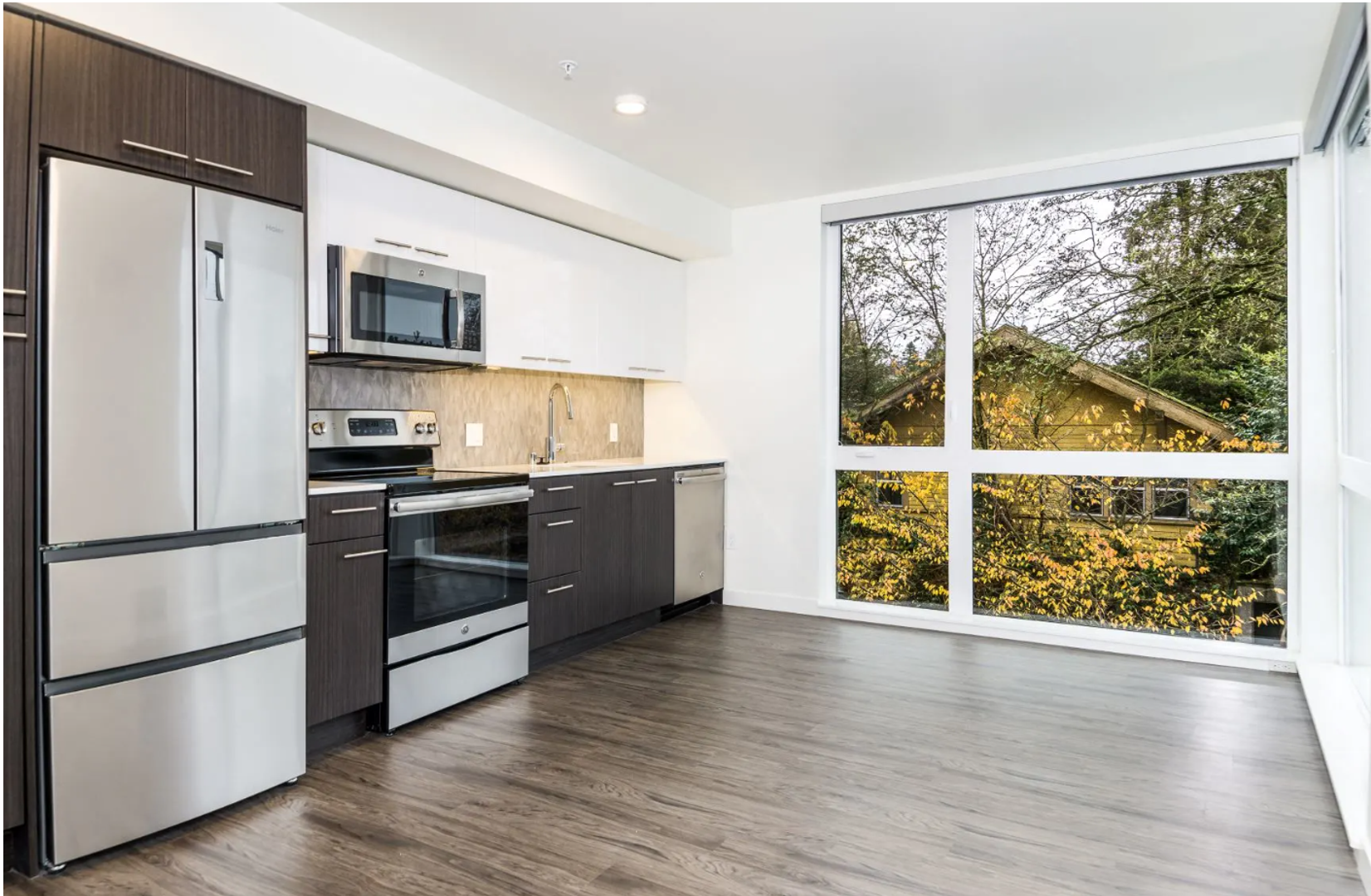 Seattle Apartment: 1319 NE 65th St