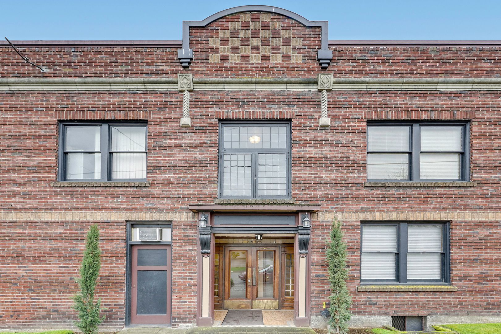 Seattle Apartment: 1505 NW 60th St.