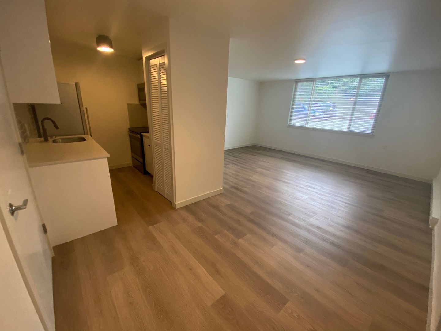 Seattle Apartment: 800 Queen Anne Ave N