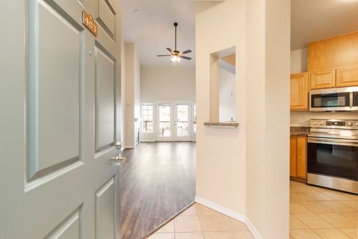 Two Bedroom in Renton with Garage Parking Available! ASK ABOUT SPECIAL – photo 1
