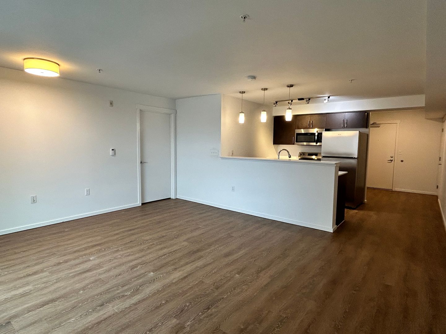 Kirkland Apartment: 450 Central Way