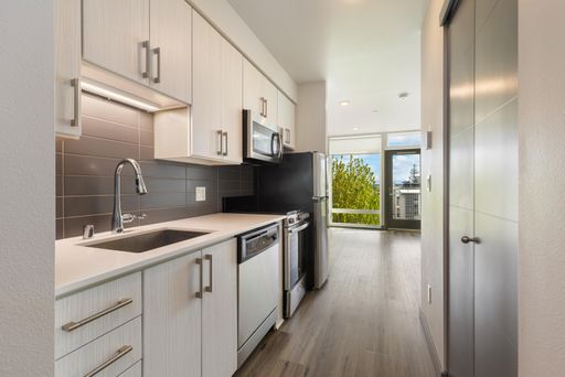Modern Studio in the Heart of Ballard! $1200 Move-in Special – photo 1